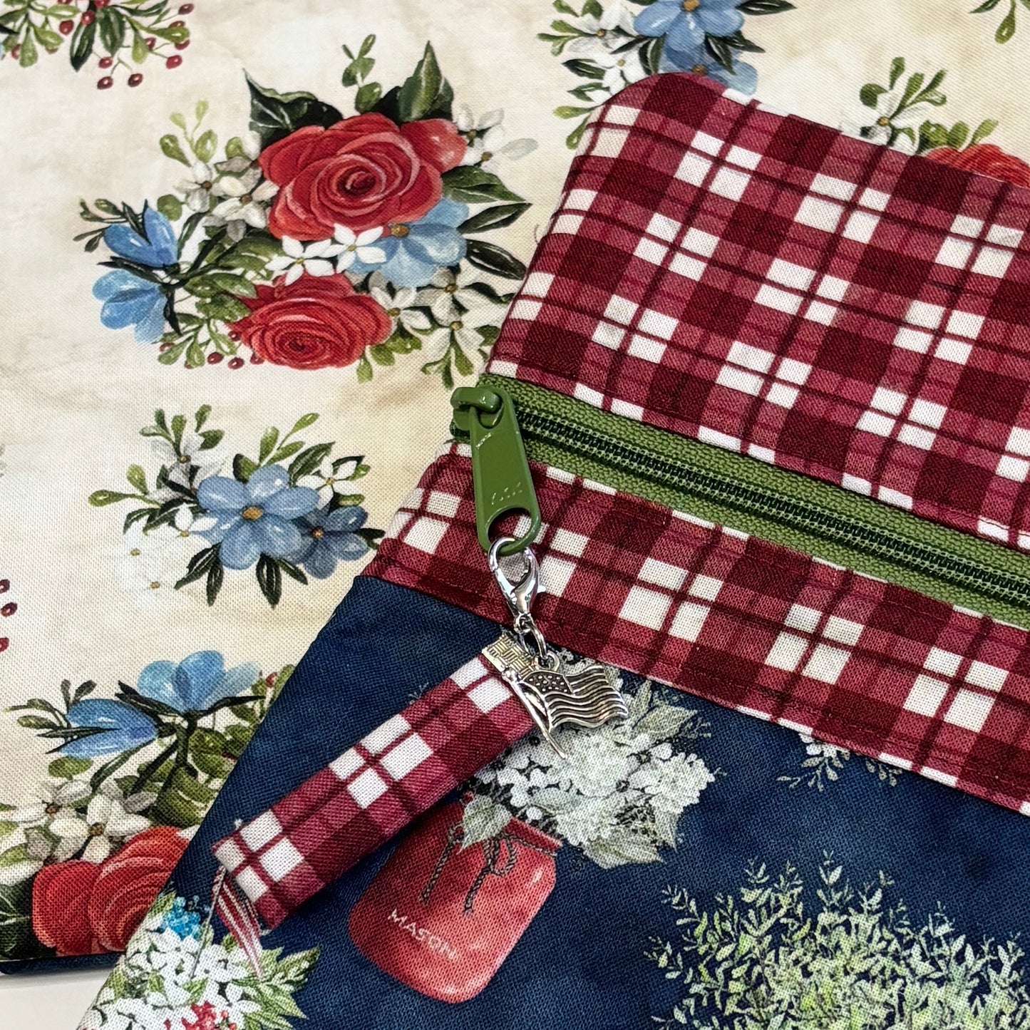 NEW! ~ Farmhouse Americana ~ Fabric Front Project Bag ~ BellaRose Needleworks