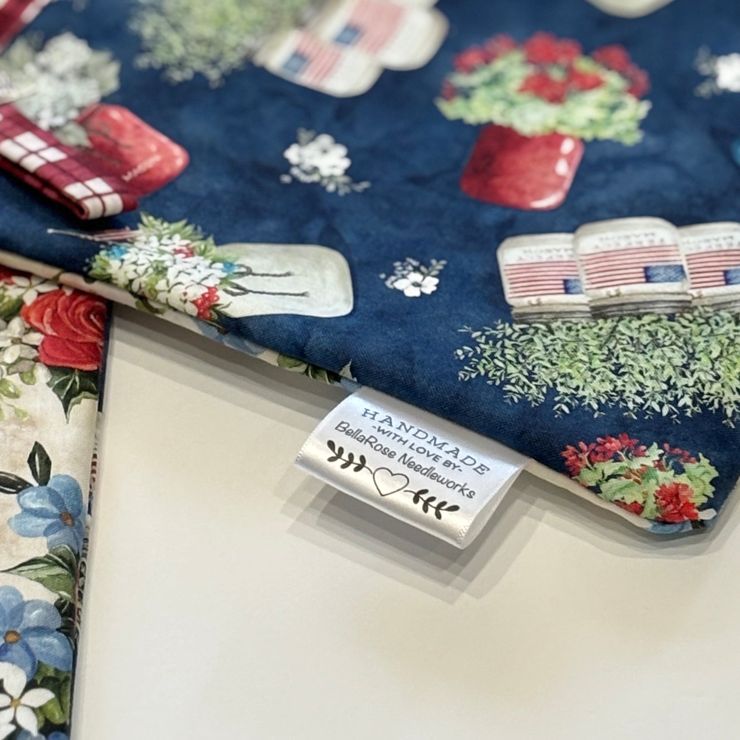 NEW! ~ Farmhouse Americana ~ Fabric Front Project Bag ~ BellaRose Needleworks
