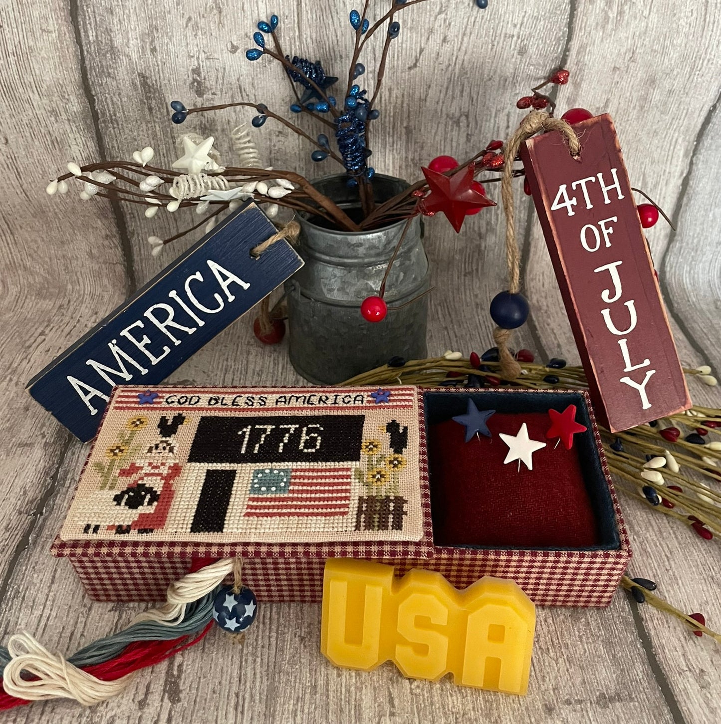 God Bless America Sewing Box ~ Mani di Donna