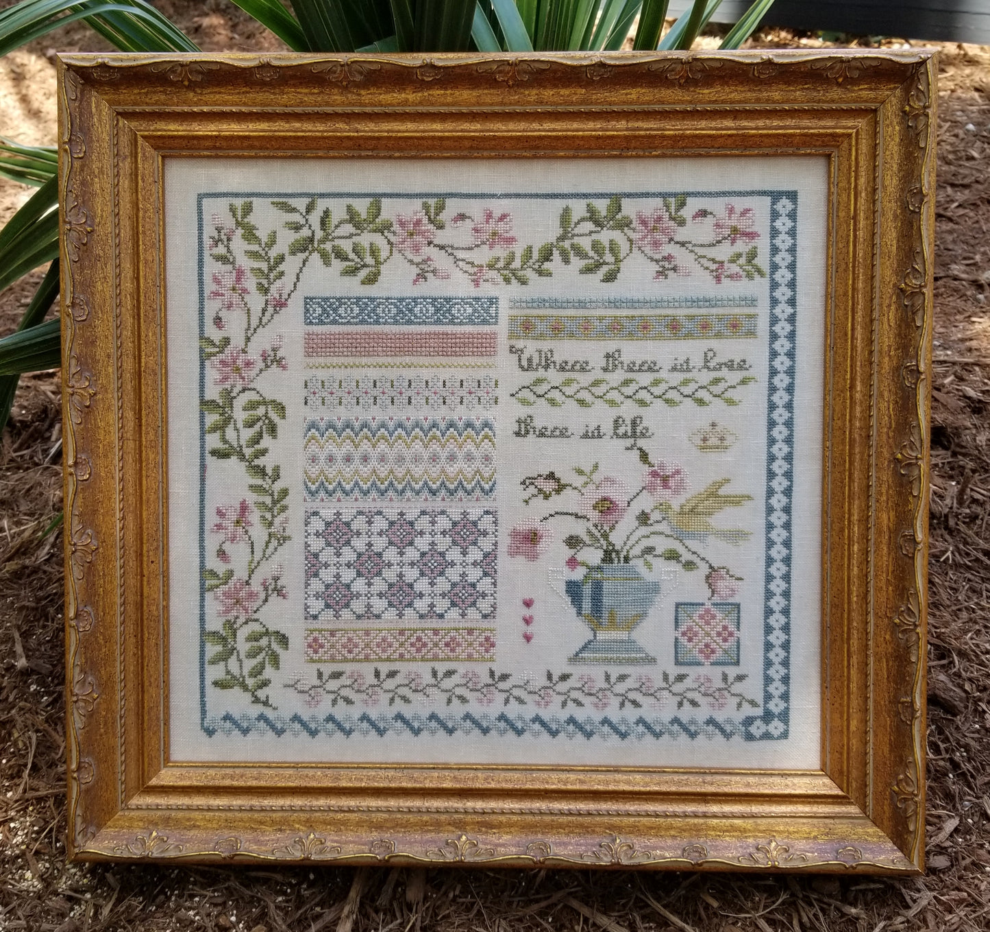Hummingbird's Garden ~ Samplers Not Forgotten
