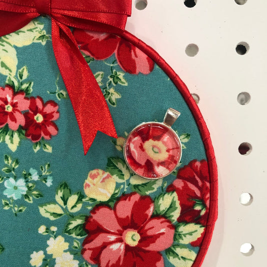 Pioneer Woman Needle Minder Hoop ~ Needle Minder Display