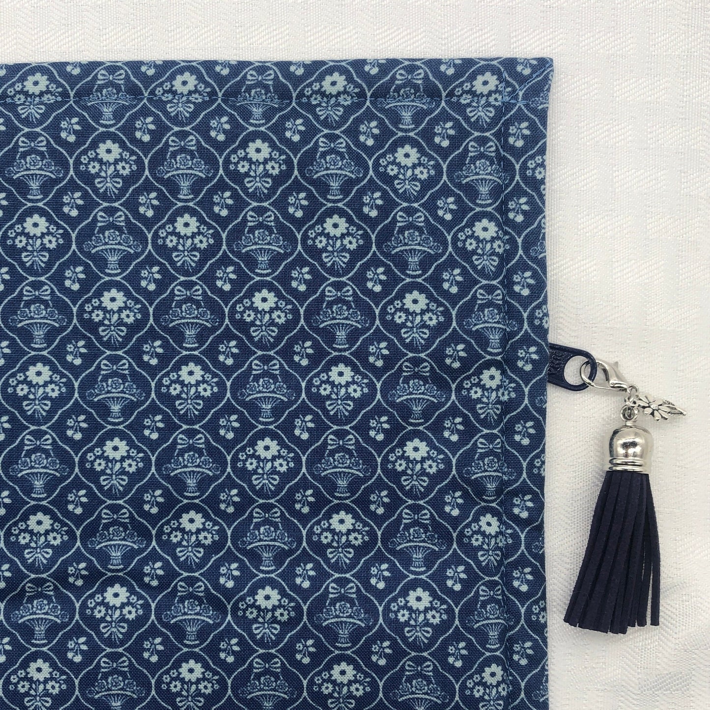 Feeling Blue, Too ~ Vinyl Front Project Bag