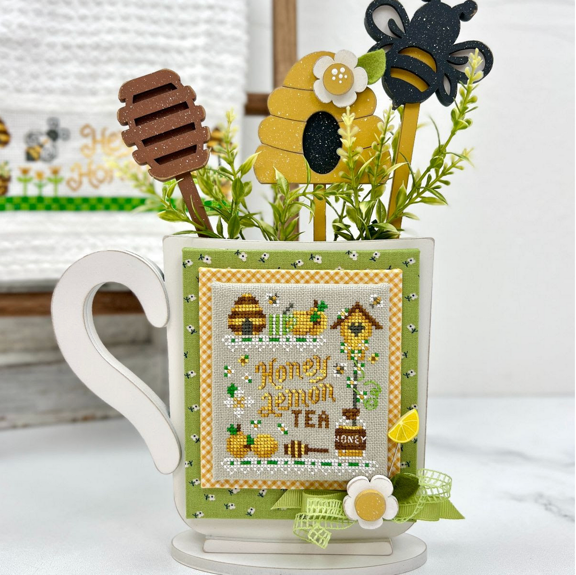 Honey Lemon Tea ~ Dirty Annie's Southern Style