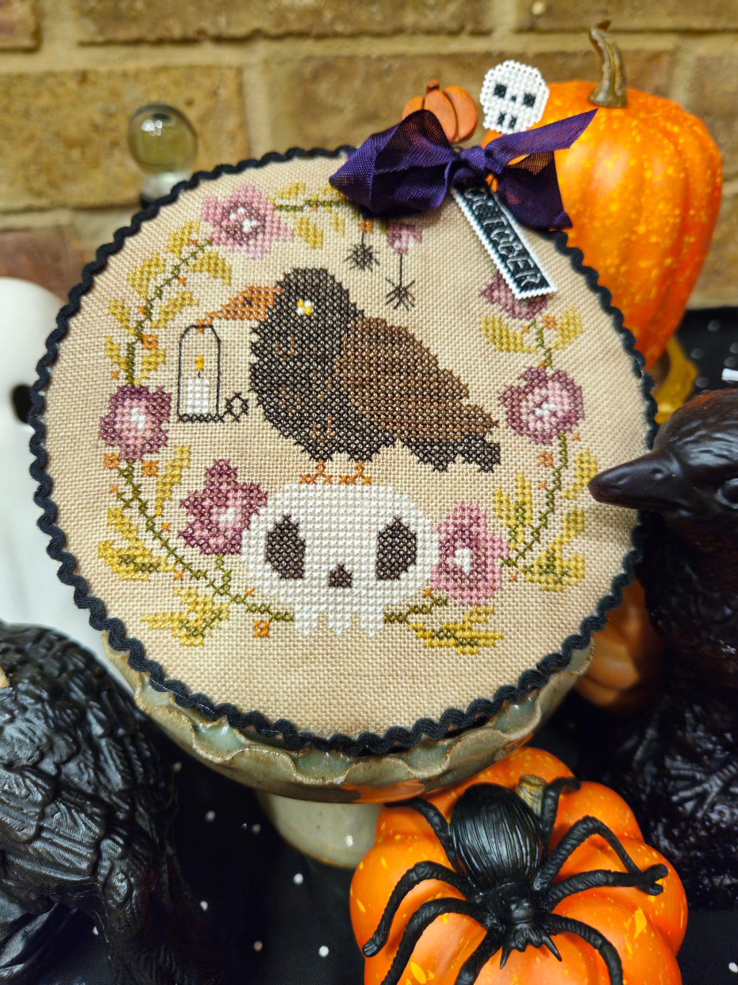 * PREORDER * Pin Drum Shorties - Crow ~ Quaint Rose Needlearts ~ Needlework Marketplace 2026