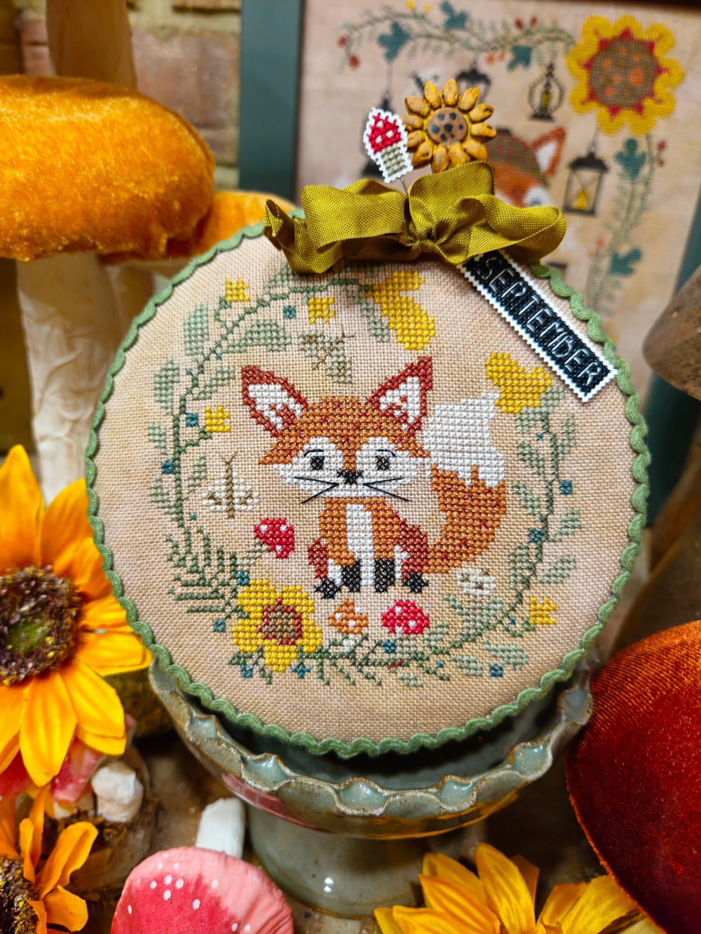 * PREORDER * Pin Drum Shorties - Fox ~ Quaint Rose Needlearts ~ Needlework Marketplace 2026