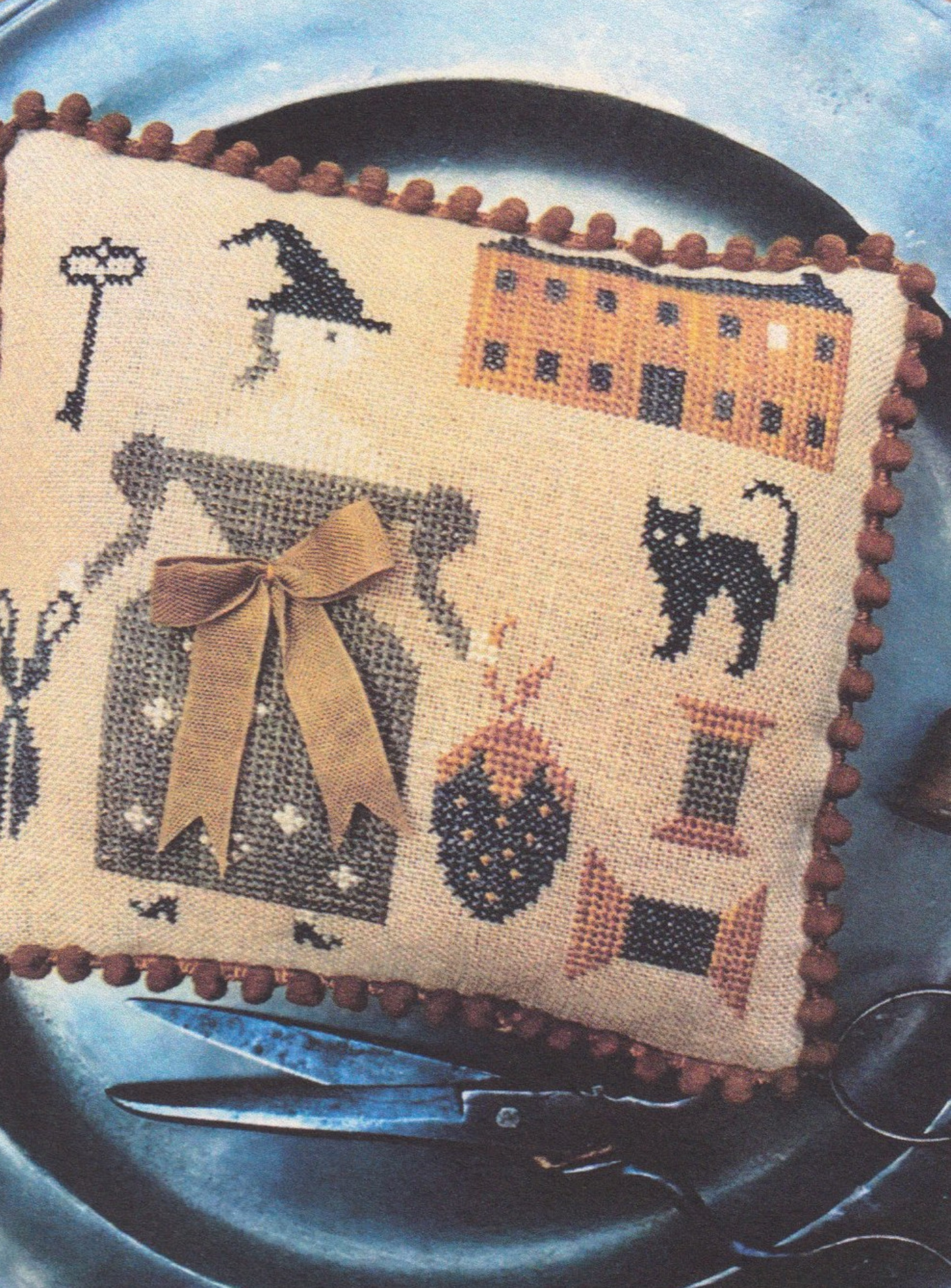 The Goode Stitching Witch Pinkeep ~ Stacy Nash