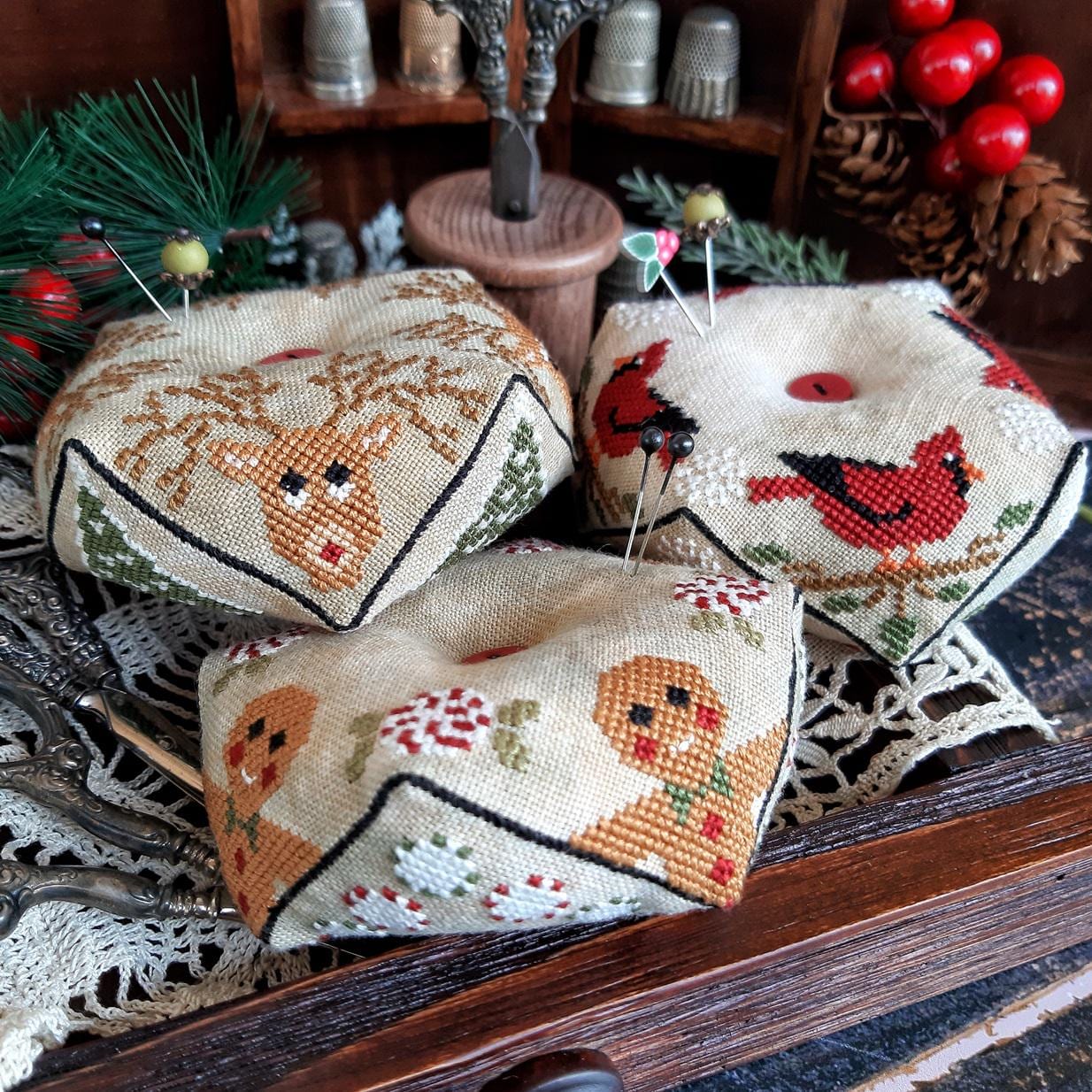 Christmas Biscornu Trio 2024 ~ PuntiniPuntini